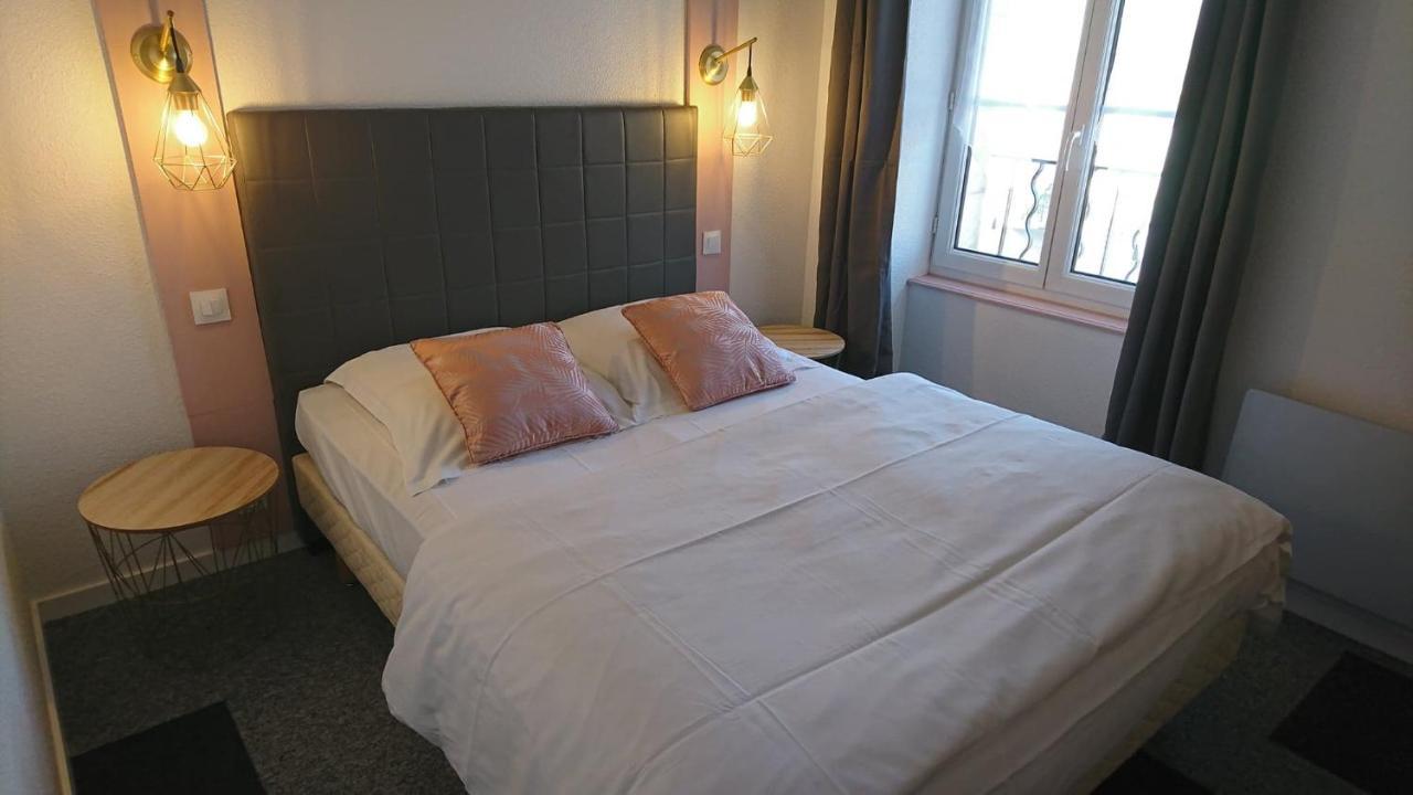 Verrieres  Hotel Les Deux Porches מראה חיצוני תמונה
