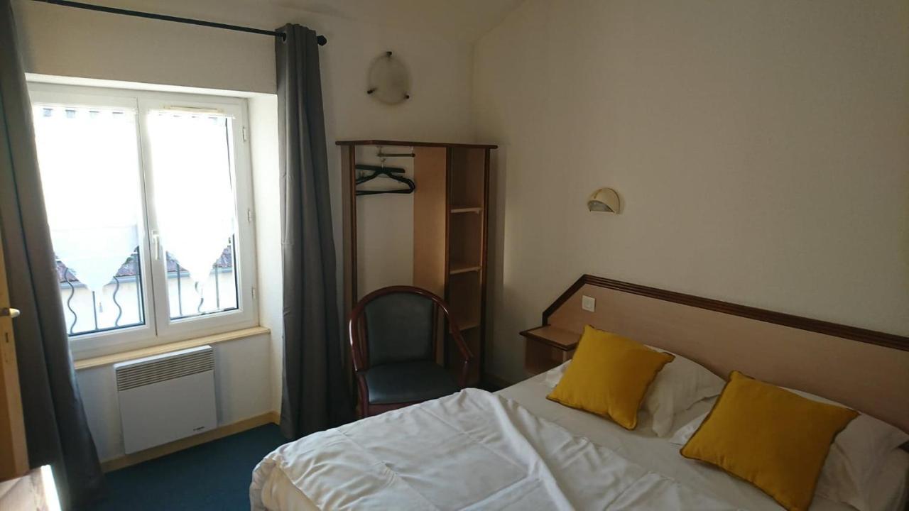 Verrieres  Hotel Les Deux Porches מראה חיצוני תמונה