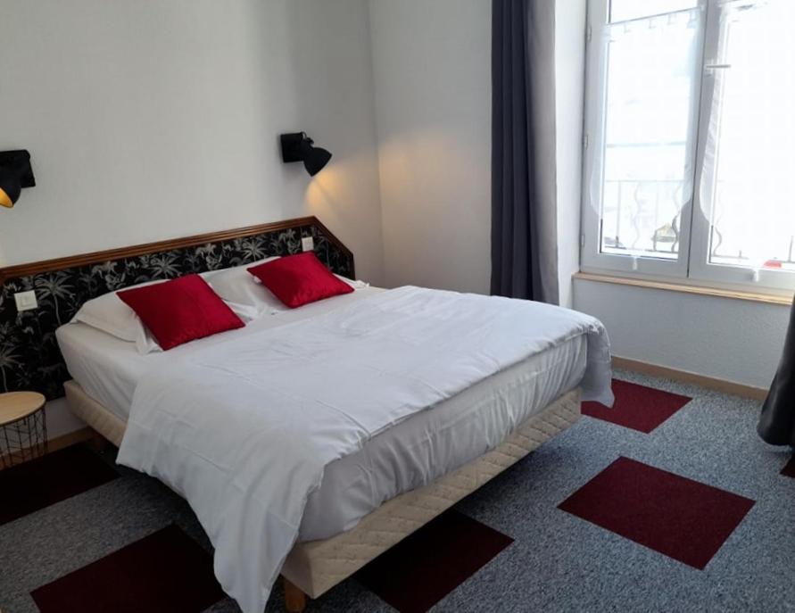 Verrieres  Hotel Les Deux Porches מראה חיצוני תמונה