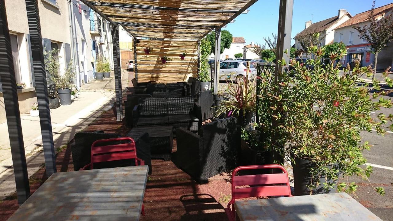 Verrieres  Hotel Les Deux Porches מראה חיצוני תמונה