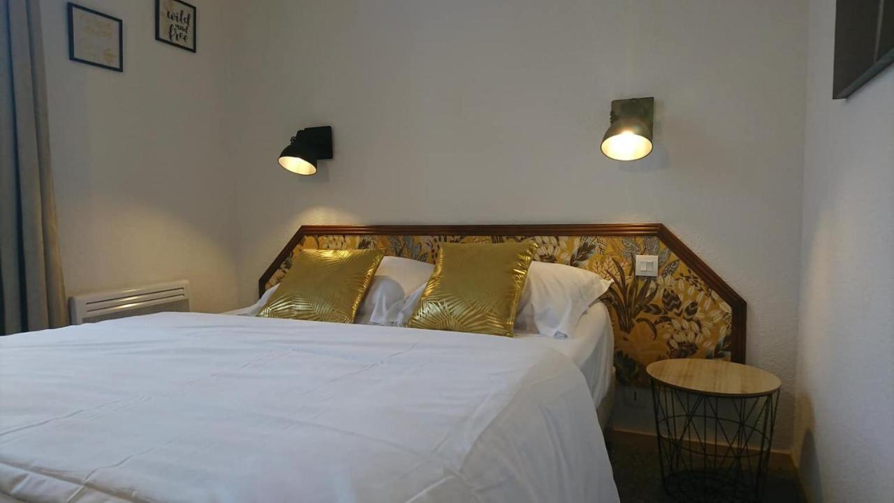 Verrieres  Hotel Les Deux Porches מראה חיצוני תמונה