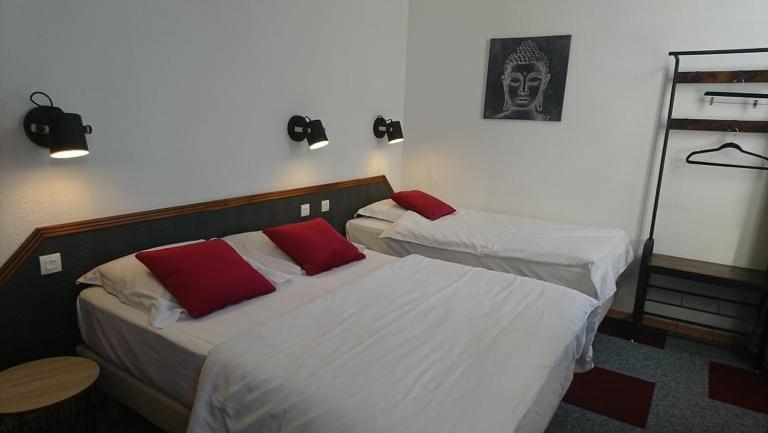 Verrieres  Hotel Les Deux Porches מראה חיצוני תמונה