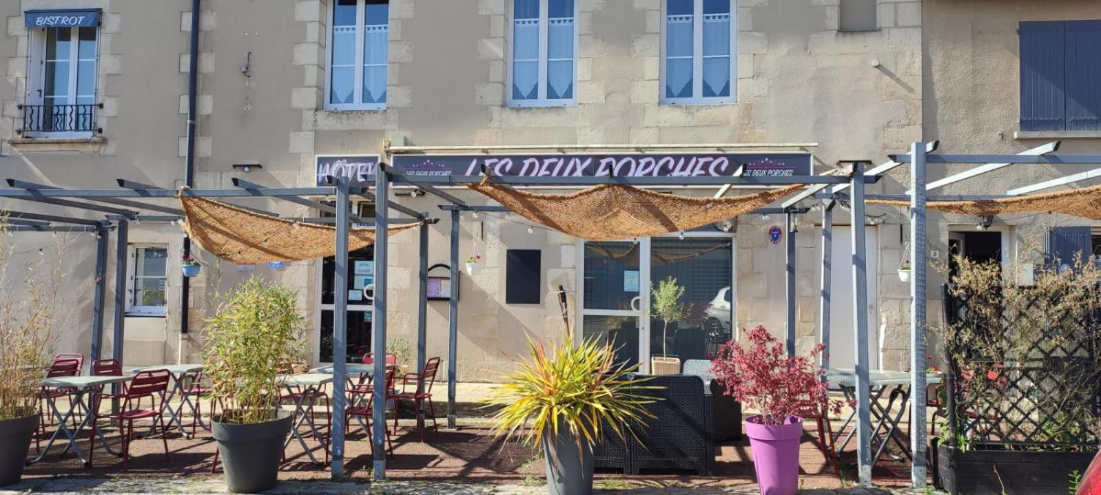 Verrieres  Hotel Les Deux Porches מראה חיצוני תמונה
